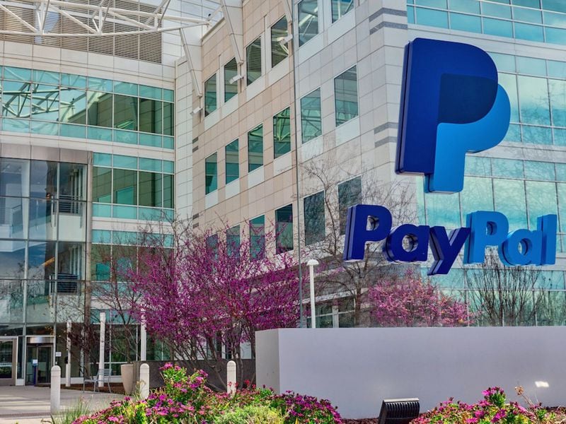 PayPal's PYUSD Stablecoin Hits $1B Market Cap as Activity Booms on Solana (SOL) Blockchain Amid DeFi Rewards