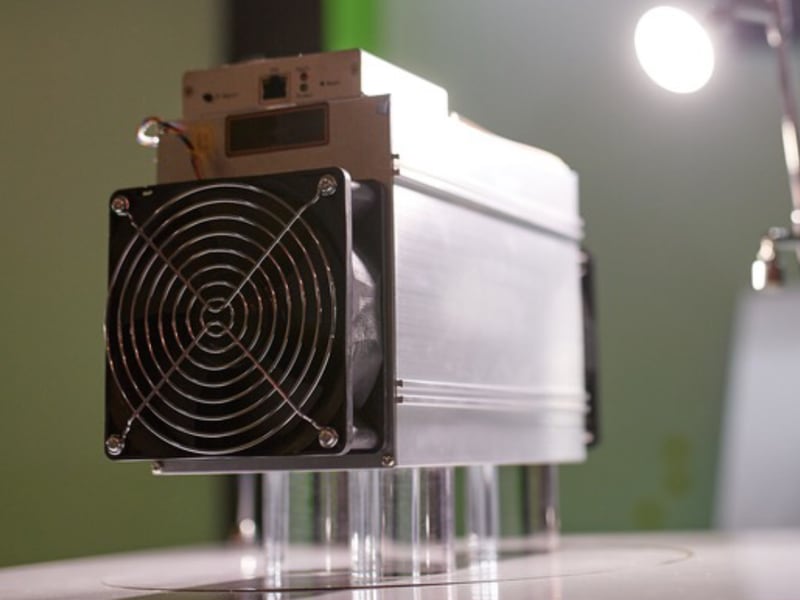 U.S.-Listed Bitcoin (BTC) Miners Have the Upper Hand Over Unlisted Rivals: Bernstein