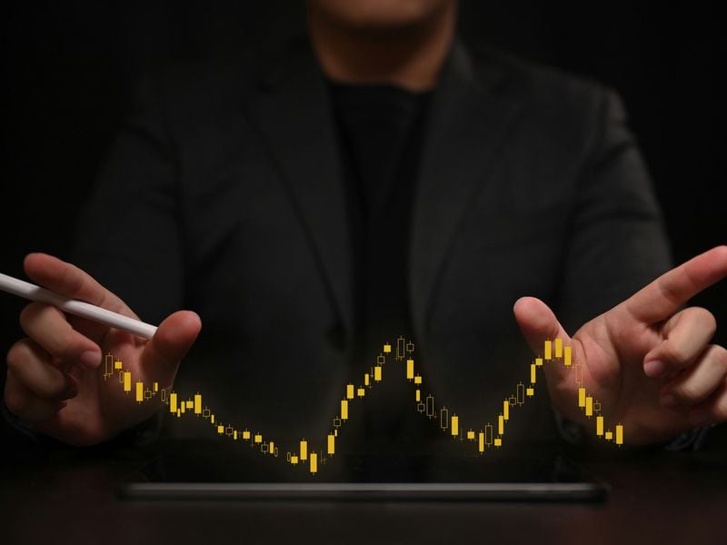 Bitcoin Price (BTC) Bounces on Monday, but NYDIG Remains Cautious
