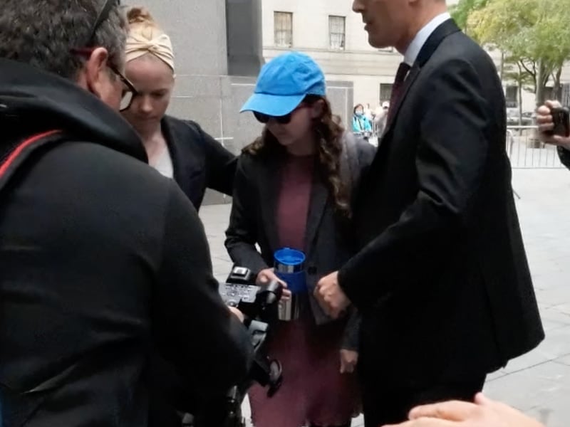 Caroline Ellison Shouldn't Go to Jail After FTX Collapse, Attorneys Say