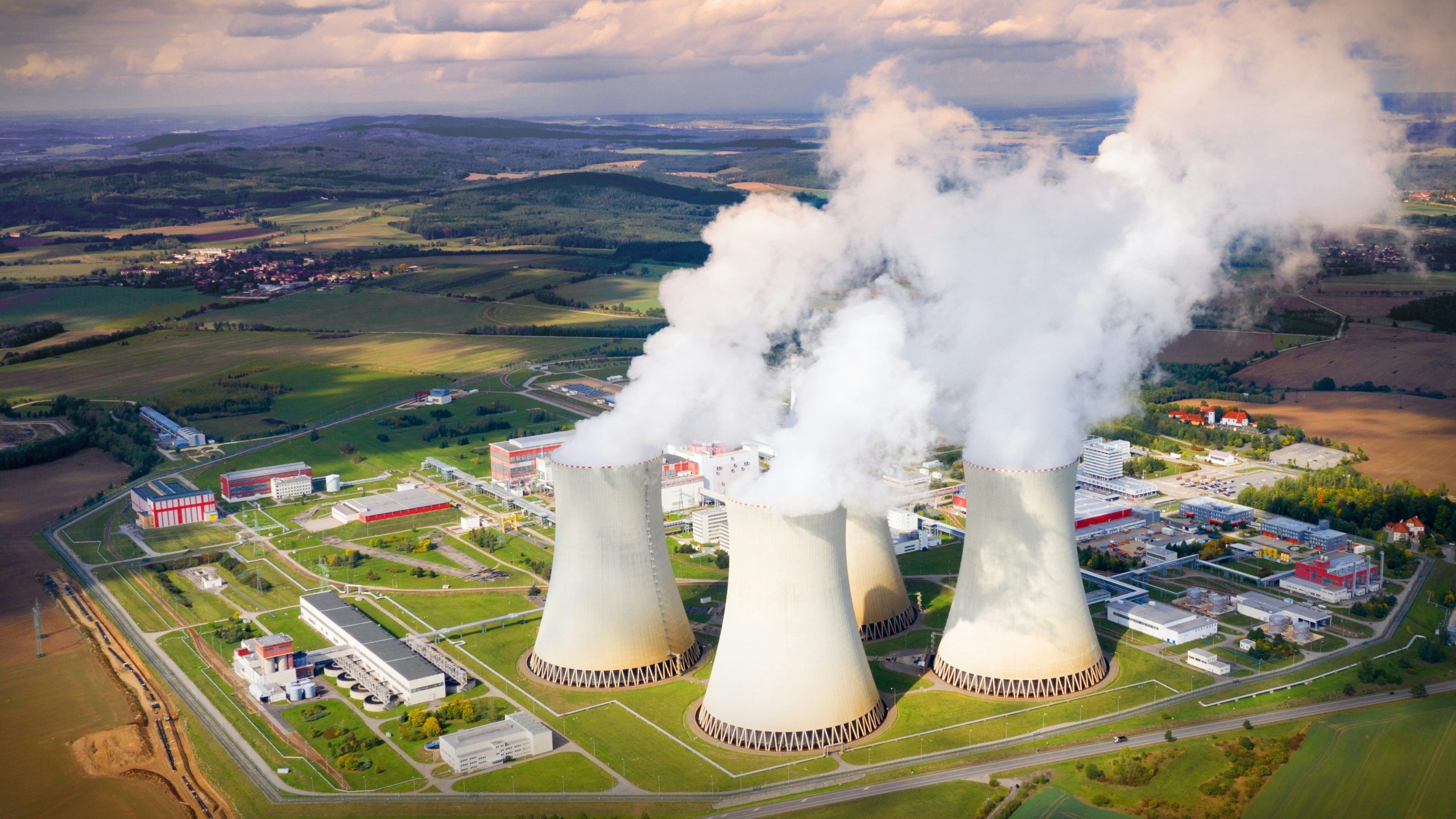 Nuclear power plant (Getty Images/Unsplash)