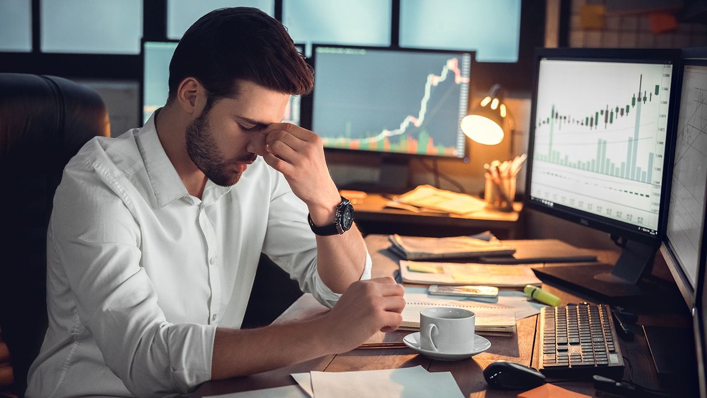 Dogecoin, Ether Slump 9% Amid Bitcoin Tumble