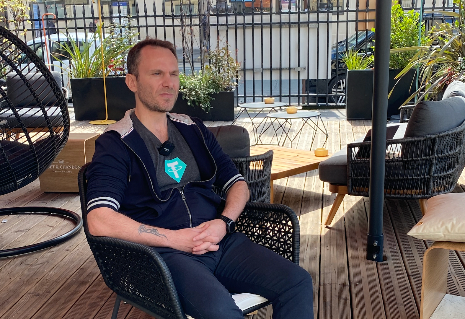 Tether CEO Slams EU Deposit Protections Amid Bank Failure Warnings