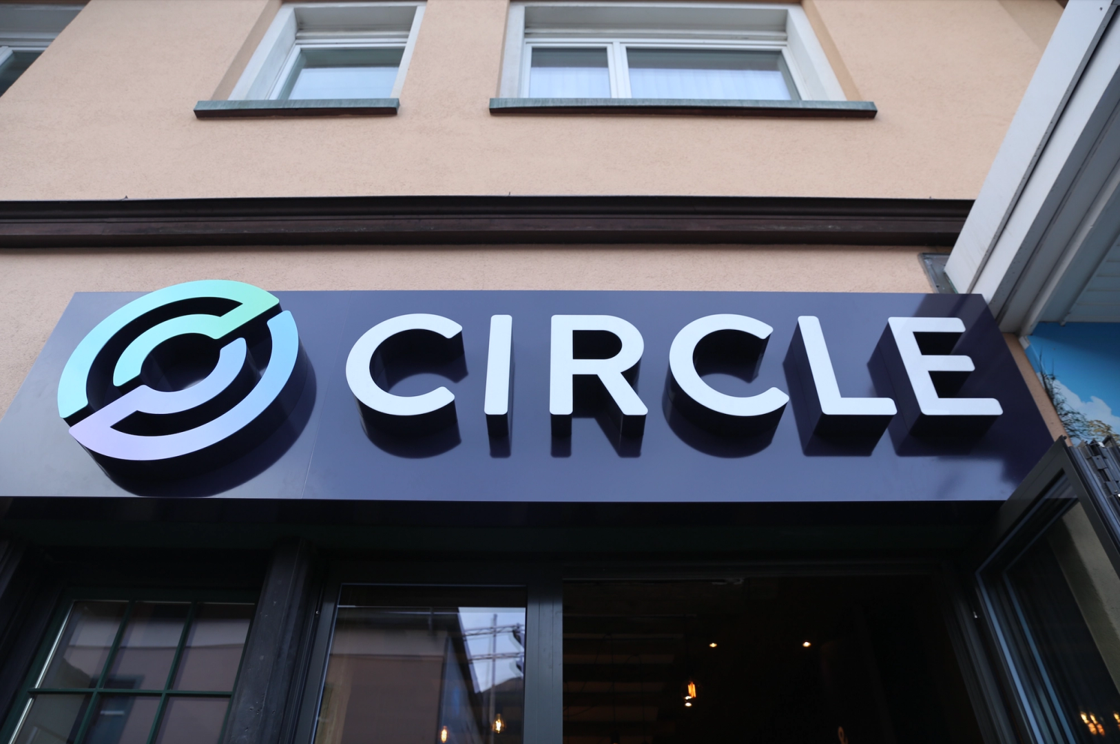 USDC Issuer Circle Debuts on NYSE at $31 Per Share, Valuing Stablecoin Firm at $6.2 Billion