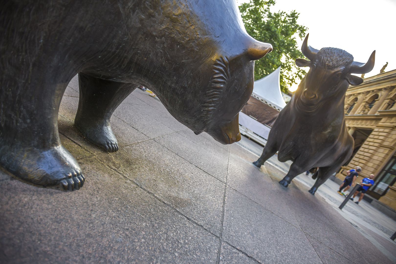 Bearish Bitcoin Trader Loses $92M as Surge Wipes Out $426M in Short Liquidations